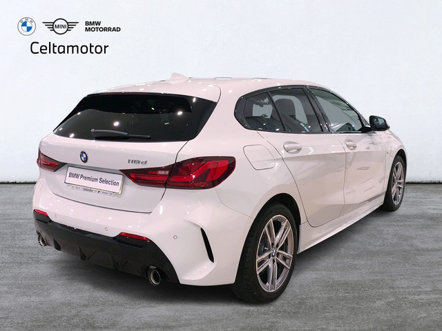 BMW Serie 1 118d color Blanco. Año 2023. 110KW(150CV). Diésel. En concesionario Celtamotor Pontevedra de Pontevedra