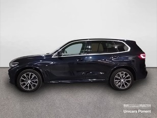 Fotos de BMW X5 xDrive40d color Negro. Año 2023. 250KW(340CV). Diésel. En concesionario Unicars Ponent de Lleida