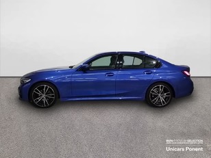 Fotos de BMW Serie 3 320d color Azul. Año 2019. 140KW(190CV). Diésel. En concesionario Unicars Ponent de Lleida
