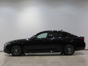 Fotos de BMW Serie 5 520d color Negro. Año 2022. 140KW(190CV). Diésel. En concesionario FINESTRAT Automoviles Fersan, S.A. de Alicante