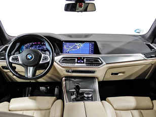 BMW X5 xDrive40d color Gris. Año 2022. 250KW(340CV). Diésel. En concesionario Barcelona Premium -- GRAN VIA de Barcelona