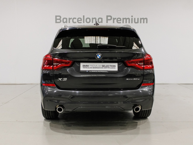 BMW X3 xDrive30e color Gris. Año 2021. 215KW(292CV). Híbrido Electro/Gasolina. En concesionario Barcelona Premium -- GRAN VIA de Barcelona