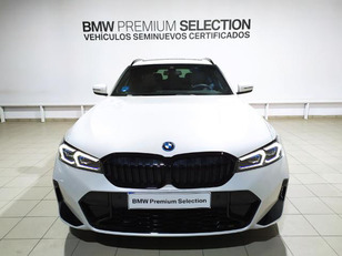 Fotos de BMW Serie 3 330e Touring color Blanco. Año 2022. 215KW(292CV). Híbrido Electro/Gasolina. En concesionario Hispamovil Elche de Alicante