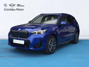Fotos de BMW iX1 xDrive30 color Azul. Año 2023. 230KW(313CV). Eléctrico. En concesionario Grünblau Motor (Bmw y Mini) de Cantabria
