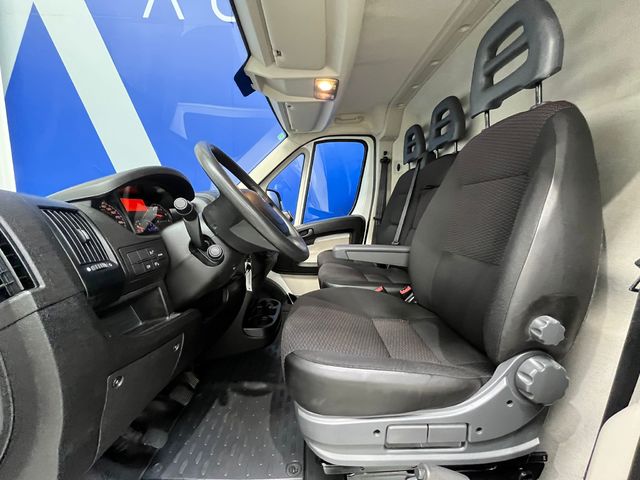 Peugeot Boxer Furgon BlueHDi 140 S&S 335 L2H2 103 kW (140 CV)