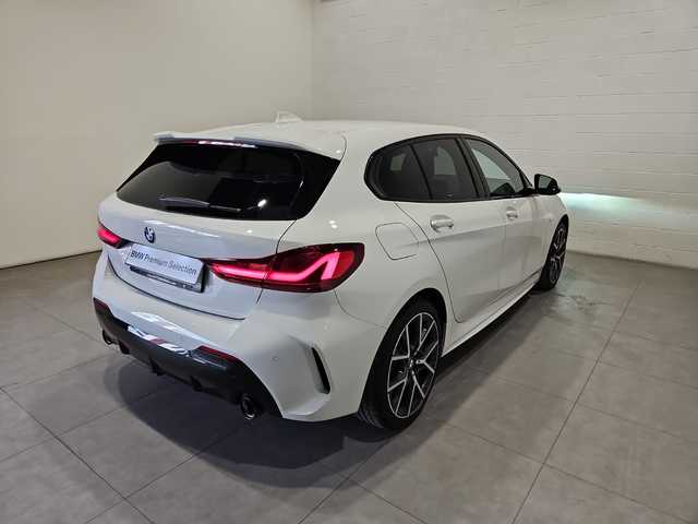 fotoG 3 del BMW Serie 1 118d Business 110 kW (150 CV) 150cv Diésel del 2023 en Barcelona