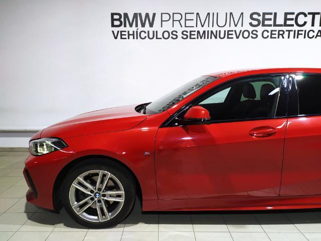 BMW Serie 1 118d color Rojo. Año 2019. 110KW(150CV). Diésel. En concesionario Hispamovil, Orihuela de Alicante