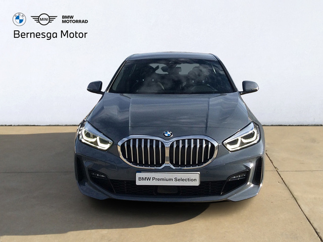 BMW Serie 1 118i color Gris. Año 2019. 103KW(140CV). Gasolina. En concesionario Bernesga Motor León (Bmw y Mini) de León