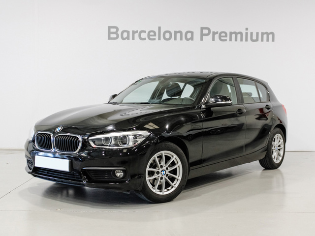 BMW Serie 1 116d color Negro. Año 2018. 85KW(116CV). Diésel. En concesionario Barcelona Premium -- GRAN VIA de Barcelona