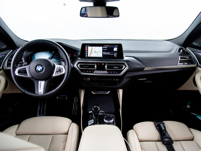 BMW X4 xDrive20d color Negro. Año 2023. 140KW(190CV). Diésel. En concesionario Móvil Begar Alicante de Alicante