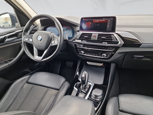 BMW X3 xDrive20d color Gris Plata. Año 2020. 140KW(190CV). Diésel. En concesionario Automotor Premium Marbella - Málaga de Málaga