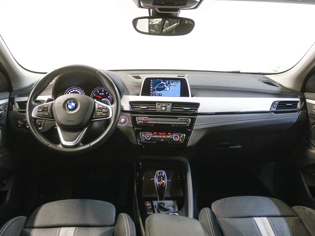 BMW X2 sDrive18d color Blanco. Año 2019. 110KW(150CV). Diésel. En concesionario Barcelona Premium -- GRAN VIA de Barcelona