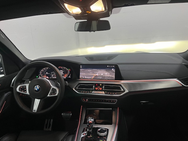 BMW X5 xDrive30d color Negro. Año 2020. 195KW(265CV). Diésel. En concesionario Amiocar S.A. de Coruña