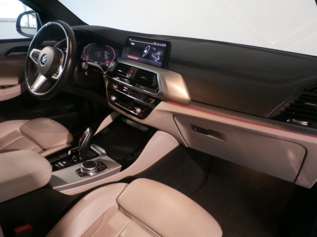 BMW X4 xDrive20d color Gris. Año 2020. 140KW(190CV). Diésel. En concesionario Lurauto Bizkaia de Vizcaya