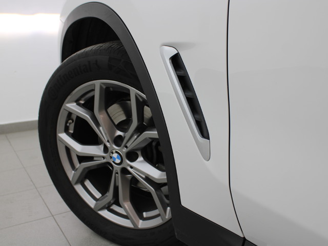BMW X4 xDrive20d color Blanco. Año 2020. 140KW(190CV). Diésel. En concesionario Augusta Aragon S.A. de Zaragoza