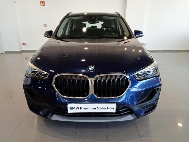 BMW X1 xDrive18d color Azul. Año 2020. 110KW(150CV). Diésel. En concesionario Mandel Motor Badajoz de Badajoz