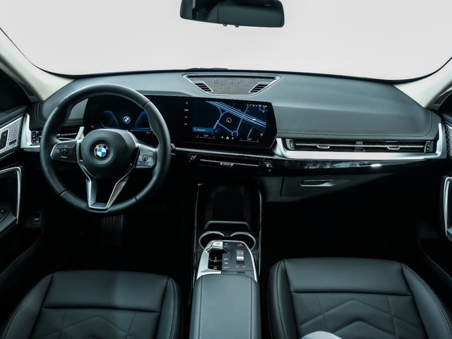 BMW X1 sDrive18d color Blanco. Año 2024. 110KW(150CV). Diésel. En concesionario Oliva Motor Tarragona de Tarragona
