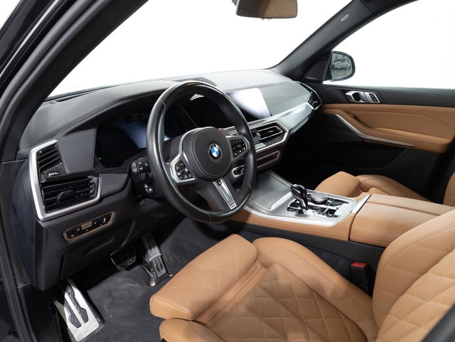 BMW X5 xDrive40i color Negro. Año 2023. 250KW(340CV). Gasolina. En concesionario Oliva Motor Girona de Girona