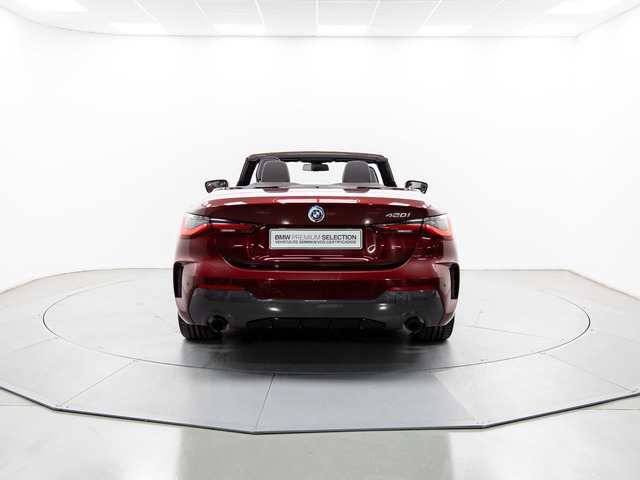BMW Serie 4 420i Cabrio color Rojo. Año 2023. 135KW(184CV). Gasolina. En concesionario Móvil Begar Alicante de Alicante