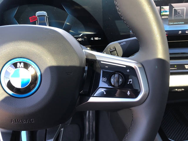 BMW i5 eDrive40 color Gris. Año 2023. 250KW(340CV). Eléctrico. En concesionario Auto Premier, S.A. - ALCALÁ DE HENARES de Madrid