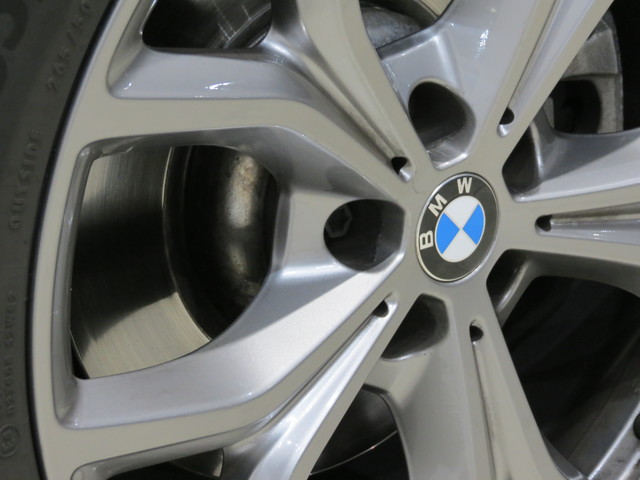 BMW X5 xDrive30d color Gris. Año 2019. 195KW(265CV). Diésel. En concesionario GANDIA Automoviles Fersan, S.A. de Valencia