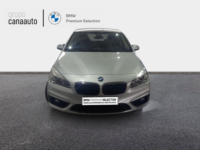 BMW Serie 2 225xe iPerformance Active Tourer color Gris Plata. Año 2017. 165KW(224CV). Híbrido Electro/Gasolina. En concesionario CANAAUTO - TACO de Sta. C. Tenerife