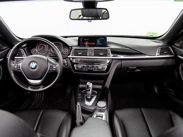 BMW Serie 4 440i Cabrio color Negro. Año 2017. 240KW(326CV). Gasolina. En concesionario Móvil Begar Alicante de Alicante