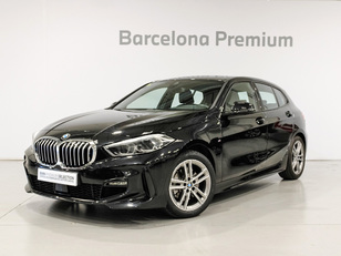 Fotos de BMW Serie 1 118i color Negro. Año 2020. 103KW(140CV). Gasolina. En concesionario Barcelona Premium -- GRAN VIA de Barcelona
