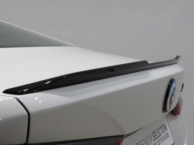 BMW M M4 Coupe Competition color Blanco. Año 2022. 375KW(510CV). Gasolina. En concesionario FINESTRAT Automoviles Fersan, S.A. de Alicante
