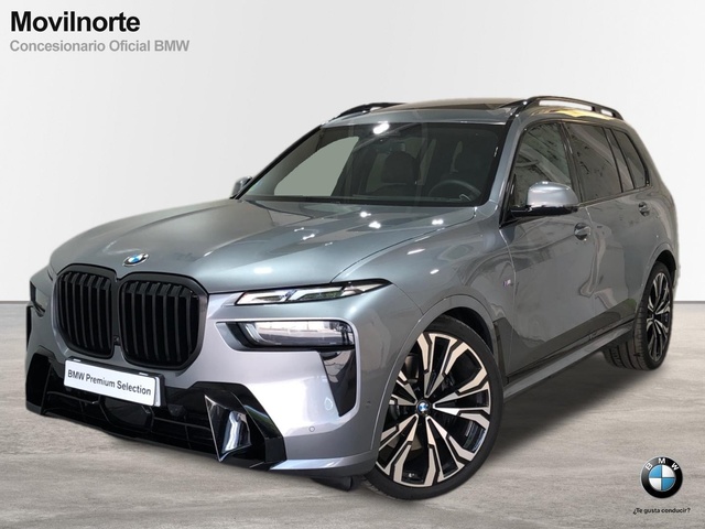 BMW X7 xDrive40d color Gris. Año 2024. 259KW(352CV). Diésel. En concesionario Movilnorte El Plantio de Madrid