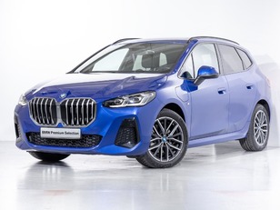 Fotos de BMW Serie 2 225e Active Tourer color Azul. Año 2023. 180KW(245CV). Híbrido Electro/Gasolina. En concesionario Oliva Motor Girona de Girona