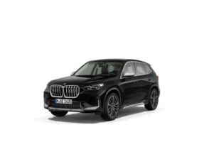 Fotos de BMW X1 sDrive18d color Negro. Año 2024. 110KW(150CV). Diésel. En concesionario Novomóvil Oleiros de Coruña