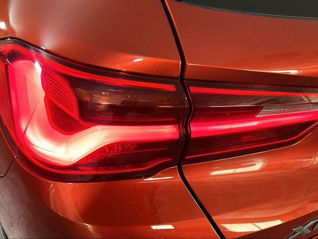 BMW X2 sDrive18i color Naranja. Año 2019. 103KW(140CV). Gasolina. En concesionario San Pablo Motor | Su Eminencia de Sevilla