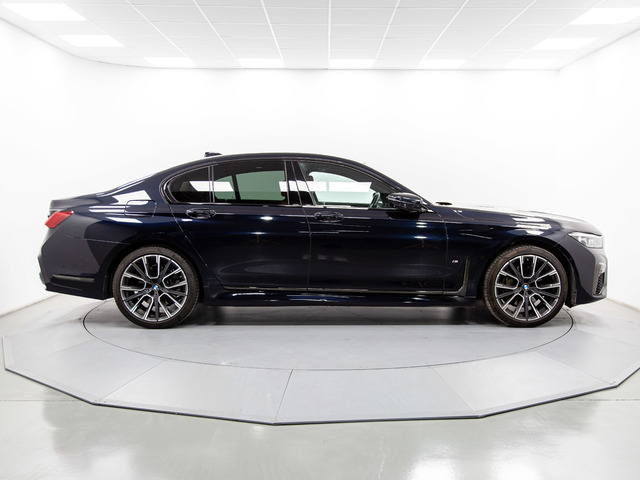 BMW Serie 7 730d color Negro. Año 2020. 195KW(265CV). Diésel. En concesionario Móvil Begar Alicante de Alicante