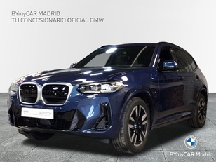 Fotos de BMW iX3 M Sport color Azul. Año 2024. 210KW(286CV). Eléctrico. En concesionario BYmyCAR Madrid - Alcalá de Madrid