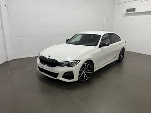 Fotos de BMW Serie 3 320d color Blanco. Año 2022. 140KW(190CV). Diésel. En concesionario Amiocar S.A. de Coruña