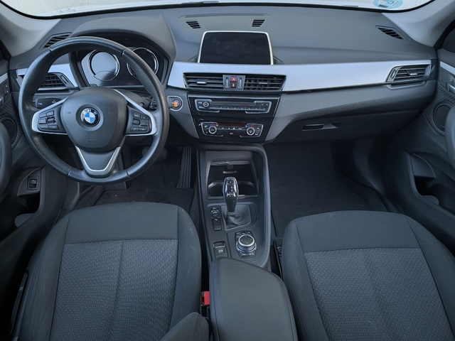 BMW X1 sDrive18d color Blanco. Año 2019. 110KW(150CV). Diésel. En concesionario Automóviles Oviedo S.A. de Asturias