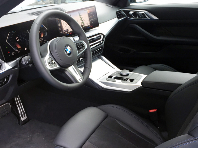 BMW Serie 4 420d Coupe color Gris. Año 2024. 140KW(190CV). Diésel. En concesionario Grünblau Motor (Bmw y Mini) de Cantabria