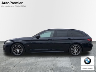 Fotos de BMW Serie 5 520d Touring color Negro. Año 2023. 140KW(190CV). Diésel. En concesionario Auto Premier, S.A. - MADRID de Madrid