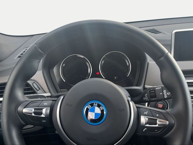 BMW X2 xDrive25e color Gris. Año 2023. 162KW(220CV). Híbrido Electro/Gasolina. En concesionario Ilbira Motor | Granada de Granada