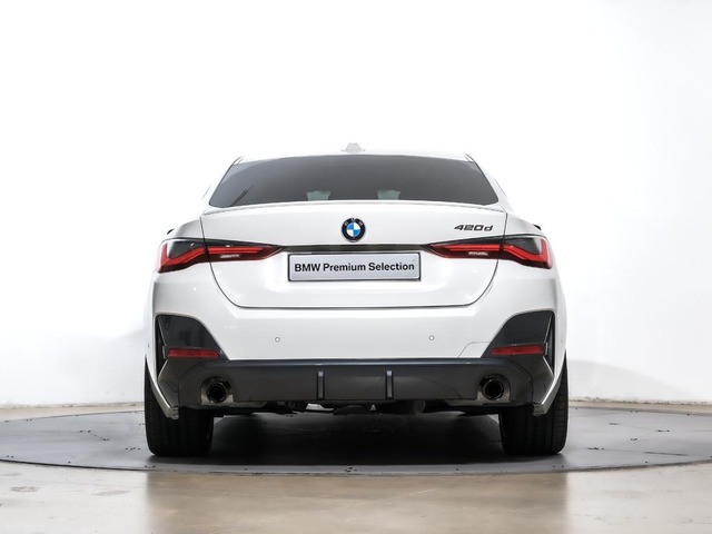 BMW Serie 4 420d Gran Coupe color Blanco. Año 2023. 140KW(190CV). Diésel. En concesionario Oliva Motor Tarragona de Tarragona