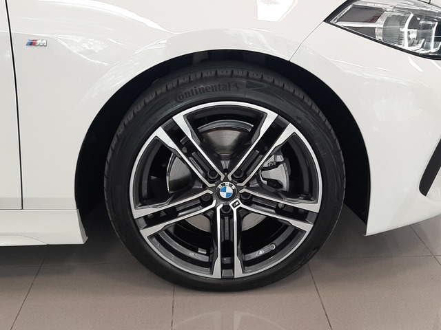 BMW Serie 1 118d color Blanco. Año 2021. 110KW(150CV). Diésel. En concesionario Automoviles Bertolin S.L. de Valencia