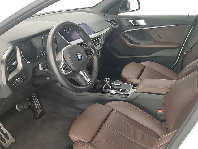 BMW Serie 1 118d color Blanco. Año 2021. 110KW(150CV). Diésel. En concesionario Automoviles Bertolin S.L. de Valencia