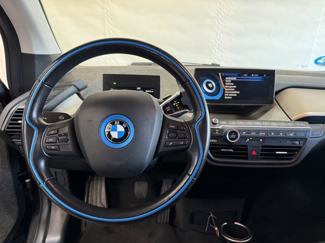 BMW i3 i3 60Ah color Gris. Año 2015. 125KW(170CV). Eléctrico. En concesionario Avilcar de Ávila