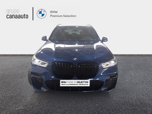 Fotos de BMW X5 xDrive45e color Azul. Año 2022. 290KW(394CV). Híbrido Electro/Gasolina. En concesionario CANAAUTO - TACO de Sta. C. Tenerife