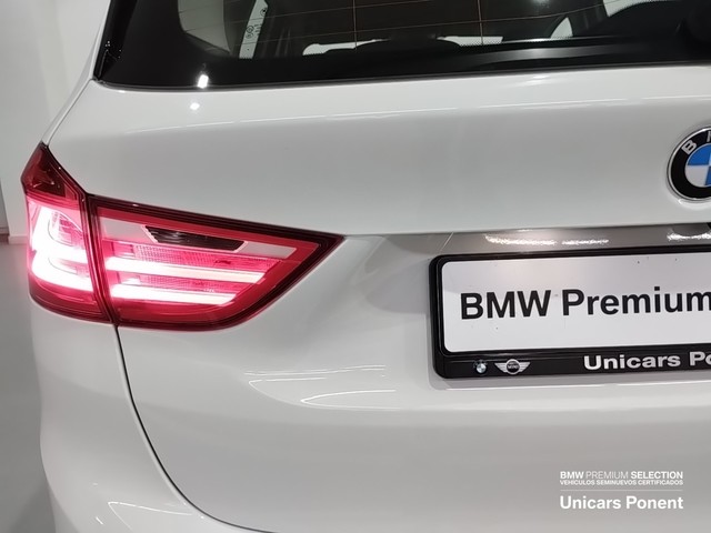 BMW Serie 2 218d Gran Tourer color Blanco. Año 2016. 110KW(150CV). Diésel. En concesionario Unicars Ponent de Lleida