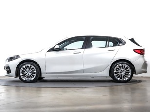 Fotos de BMW Serie 1 118i color Blanco. Año 2021. 103KW(140CV). Gasolina. En concesionario Oliva Motor Tarragona de Tarragona