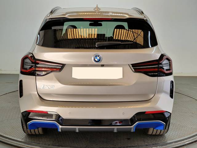 BMW iX3 M Sport color Beige. Año 2024. 210KW(286CV). Eléctrico. En concesionario Proa Premium Palma de Baleares