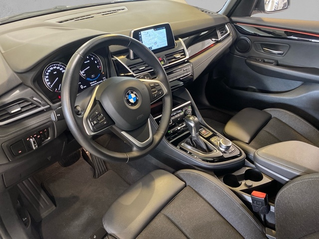 BMW Serie 2 225xe iPerformance Active Tourer color Blanco. Año 2019. 165KW(224CV). Híbrido Electro/Gasolina. En concesionario Marmotor de Las Palmas