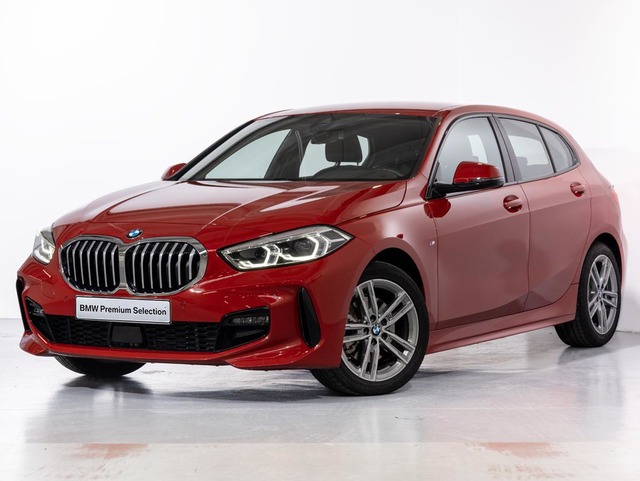 BMW Serie 1 118i color Rojo. Año 2024. 103KW(140CV). Gasolina. En concesionario Oliva Motor Girona de Girona